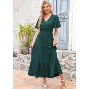 Harlow & Rose Size Large Green SS V Neck Tiered Maxi Dress